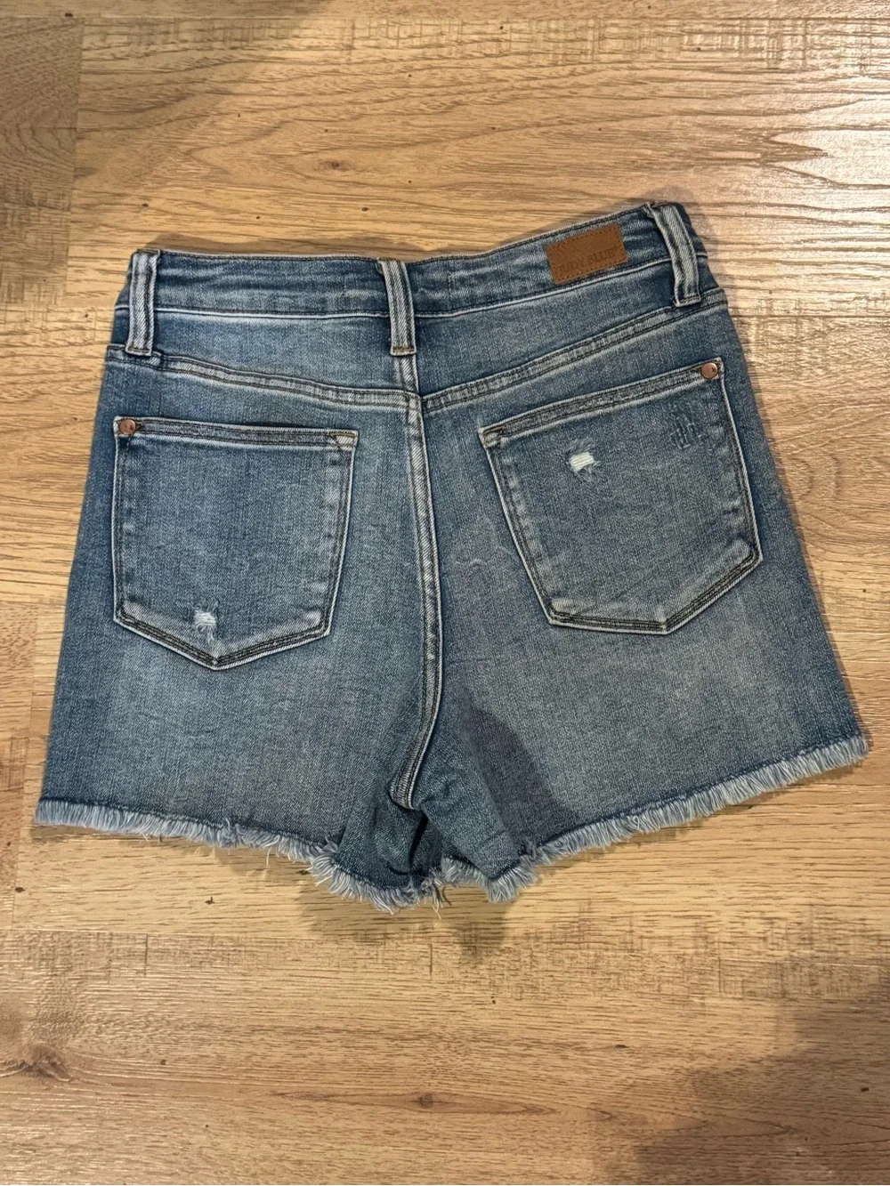 Judy Blue Denim Shorts Women’s Size S Distressed Frayed Hem Mid Rise